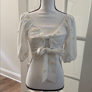 Lily Star White Daisy Bow-Tie Women Top, Size Medium